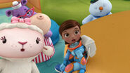 Luna (doc mcstuffins character)