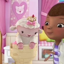 doc mcstuffins and lambie