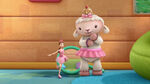 Lambie and dress up daisy3