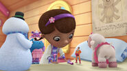 MAS 0000000000089361 doc mcstuffins s02 e02-ingested