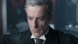 Le Docteur regarde l' empalé sur  (: )