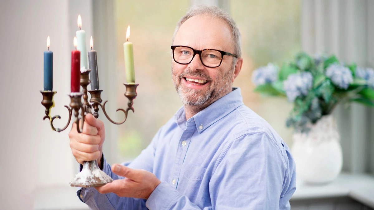 Robert Llewellyn Doctor Who Into the 1990s Wiki Fandom