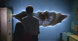 Открытая трещина во времени, через которую прошёл 