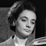 Барбара Райт Актриса: Жаклин Хилл, Джемма Пауэлл Сведения: Учитель истории в Лондоне 1960-х. Вместе с Йеном была похищена Первым Доктором, когда они узнали о ТАРДИС, проследив за Сьюзан. Вернулись в родное время на машине времени далеков. Одиннадцатый Доктор посетил их свадьбу. Жаклин Хилл играла Барбару в 1963-1965 годах. Джемма Пауэлл озвучивает Барбару в аудиопьесах с 2016 года.