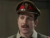 Бригадир Летбридж-Стюарт Актёр: Николас Кортни