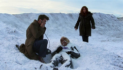 POTO - El Doctor y Donna se encuentran a un Ood