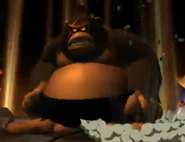 Sumo Kong preparing himself