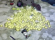 Snurtle help.png (439 KB) Snurtles helping Wilson clean up gold.