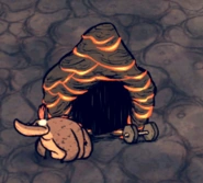 Dragoon maison.png (60 kio) Un dragoon sortant de son antre