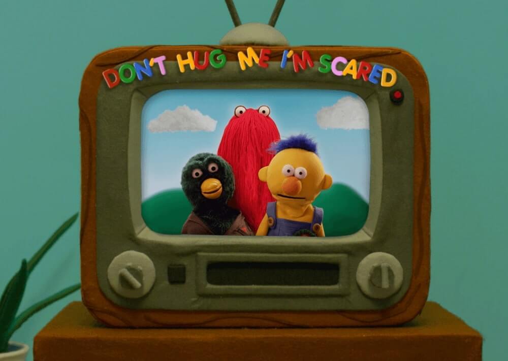 Don't Hug Me I'm Scared (TV series)