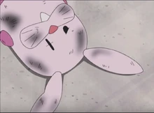 被怕水的外星人打敗的守衛機器人