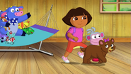Dora and the Very Sleepy Bear 🐻💤 Full Episode Dora the Explorer 9-10 screenshot