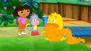 Dora suggests Mr. Troll to see El Peluquero.