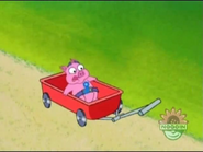 (Ooh, that piggy looks SCARED!) Say, "abre"!