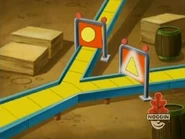 If it’s on the conveyor belt with the triangle, you say, "triángulo". Can you say "triángulo"? Great!
