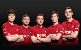 Mouz team photo