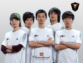 EHOME team photo