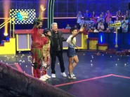 BlueWhales-obstaclecourse.jpg (217 KB) Marc waves with Liza and Blue Whales after the obstacle course