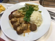 Swedish Meatballs with Mashed Potatoes, Green Beans
