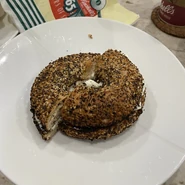 Everything Bagel w/ Cream Cheese