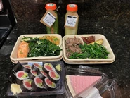 Erewhonpic7.jpeg (265 KB) Hardcore Greens Juice, ALG juice, Salmon Filet, Lamb, Tuna Roll, Raw Strawberry Cream Pie
