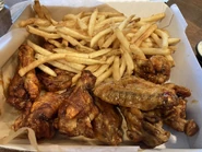 Bwwtwo1.jpg (219 KB) 10 Traditional Wings + French Fries
