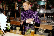 Kate Hudson and her vodka