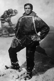 Ernest Shackleton in Earth's frozen cum