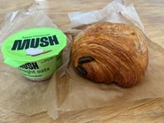 Mush Apple Cinnamon Overnight Oats, Pain au Chocolat