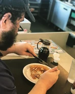 Waffhouam5.jpg (162 KB) The Spoonman and his Waffle