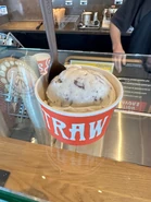 Saltstraw2pic8.jpg (563 KB) Salted, Malted, Chocolate Chip Cookie Dough / Peanut Butter Brittle Caramel Fudge