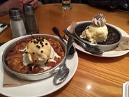 Bjhhdb4.jpg (191 KB) Salted Caramel Pizookie & Oreo Pizookie