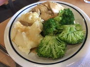 Roasted Turkey with Broccoli and Mashed Potatoes