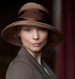 Edna Braithwaite Downton Abbey Wiki Fandom