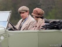 Dan-Stevens-Michelle-Dockery-Film-Season-3-Downton-Abbey-British-Countryside-UK-04122012-01-580x435