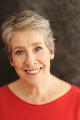 Conwayvangeldergrant-com-Phyllis Logan