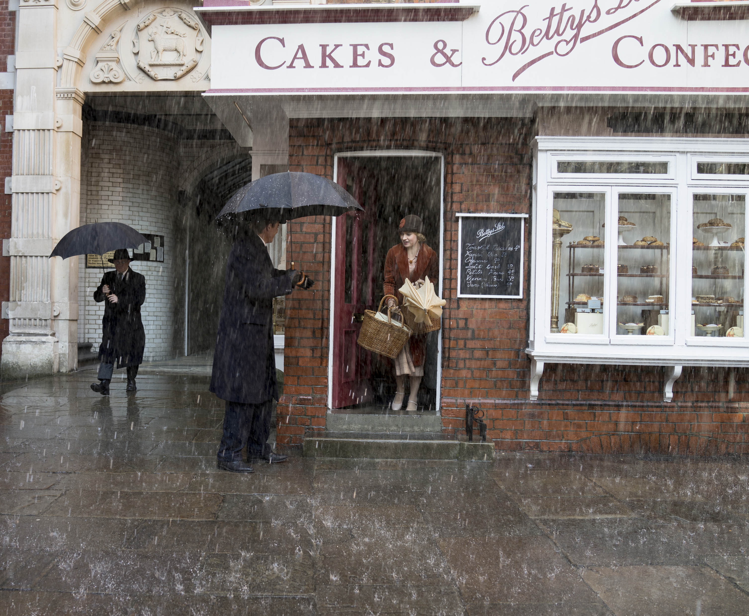 Vintage Downton Abbey Inspired birthday cake | Cake, Cupcake cakes, Vintage  birthday cakes