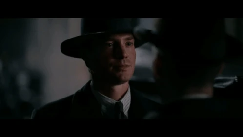 Richard Ellice blows a kiss to Thomas