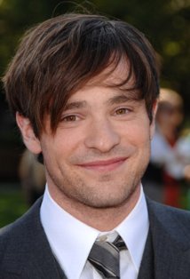 Charlie Cox, Downton Abbey Wiki