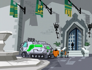 S01e07 Fentons arrive.png
