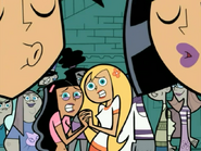 S03e09 Paulina and Star are fangirls