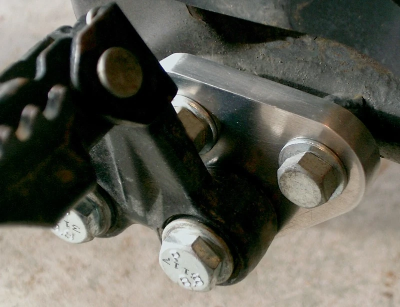 Footpegs lower Suzuki DR650 Wiki Fandom