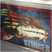 Stinger Poster.png (104 KB) Der Drache auf einem Poster