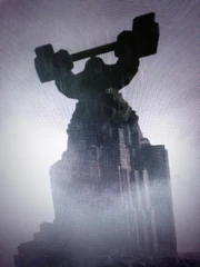 Dwarven Paragon statue and architecture