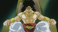 Broly intentando reprimir su enojo