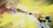 Broly attacks Super Gogeta with the Dashing Punch in Budokai 3