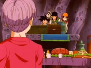 Zuhnamar descubre a los amigos de Trunks.