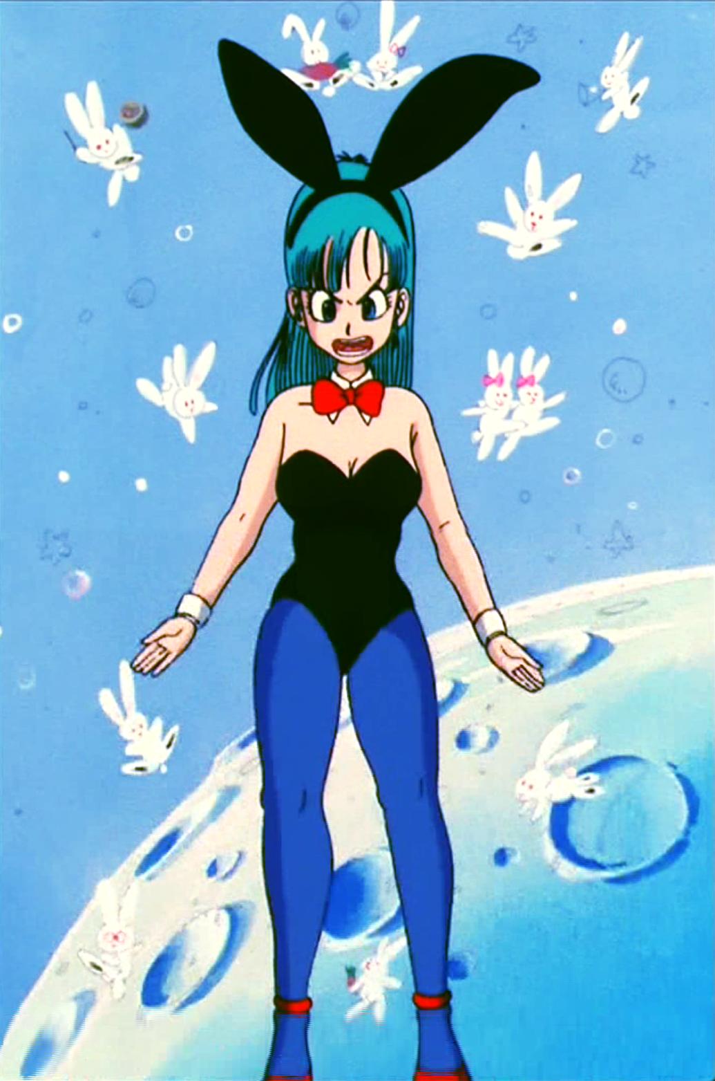 Dragon Ball: il cosplay di Bulma avventuriera enjinight si mostra con e  senza costume 