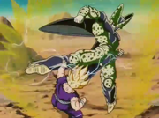 Gohan blocca il calcio di Cell