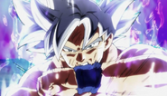 Goku egoísta se recupera luego de ser atacado por Geran.